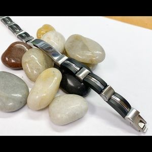 Stainless steel bracelet